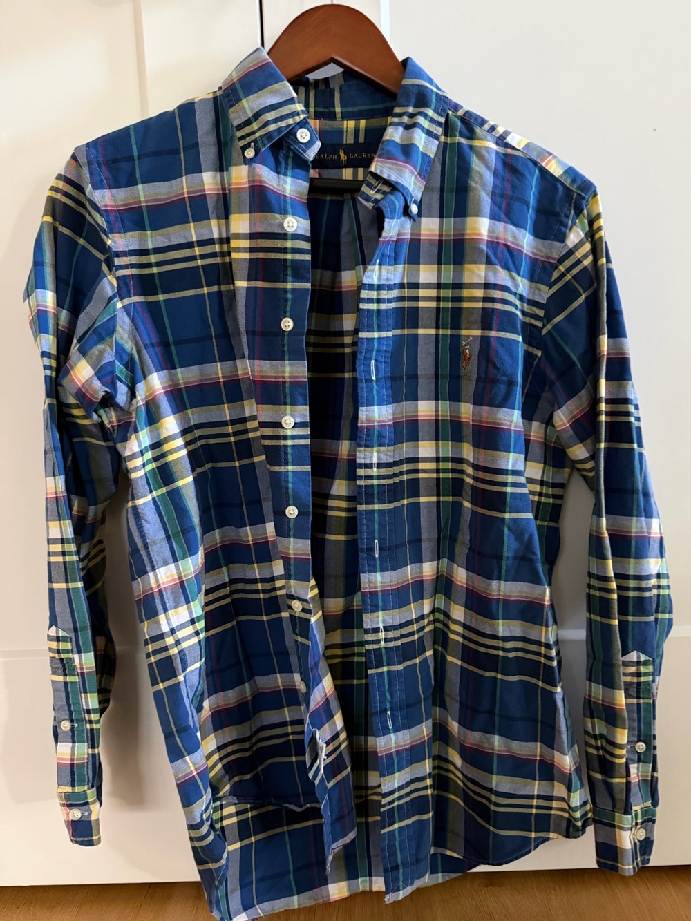 Classic Ralph Lauren Plaid Button-Down Shirt – Size Medium